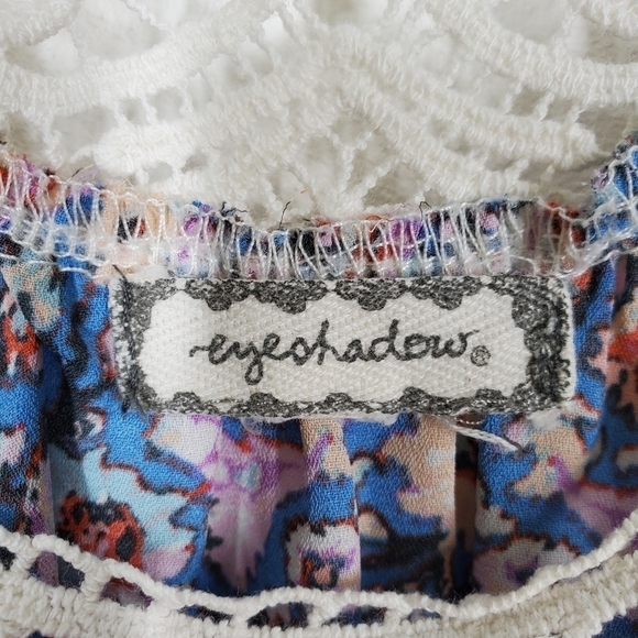 EYESHADOW BOHO FLUTTER SLEEVE TOP - Picture 4 of 5